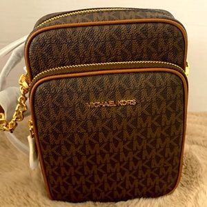 MICHAEL KORS FLIGHT BAG BNWT